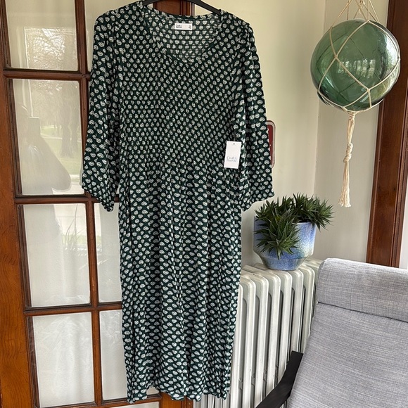 croft & barrow Dresses & Skirts - NWT Green maxi Dress 💚